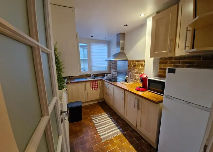 アパート Lumineux カーン